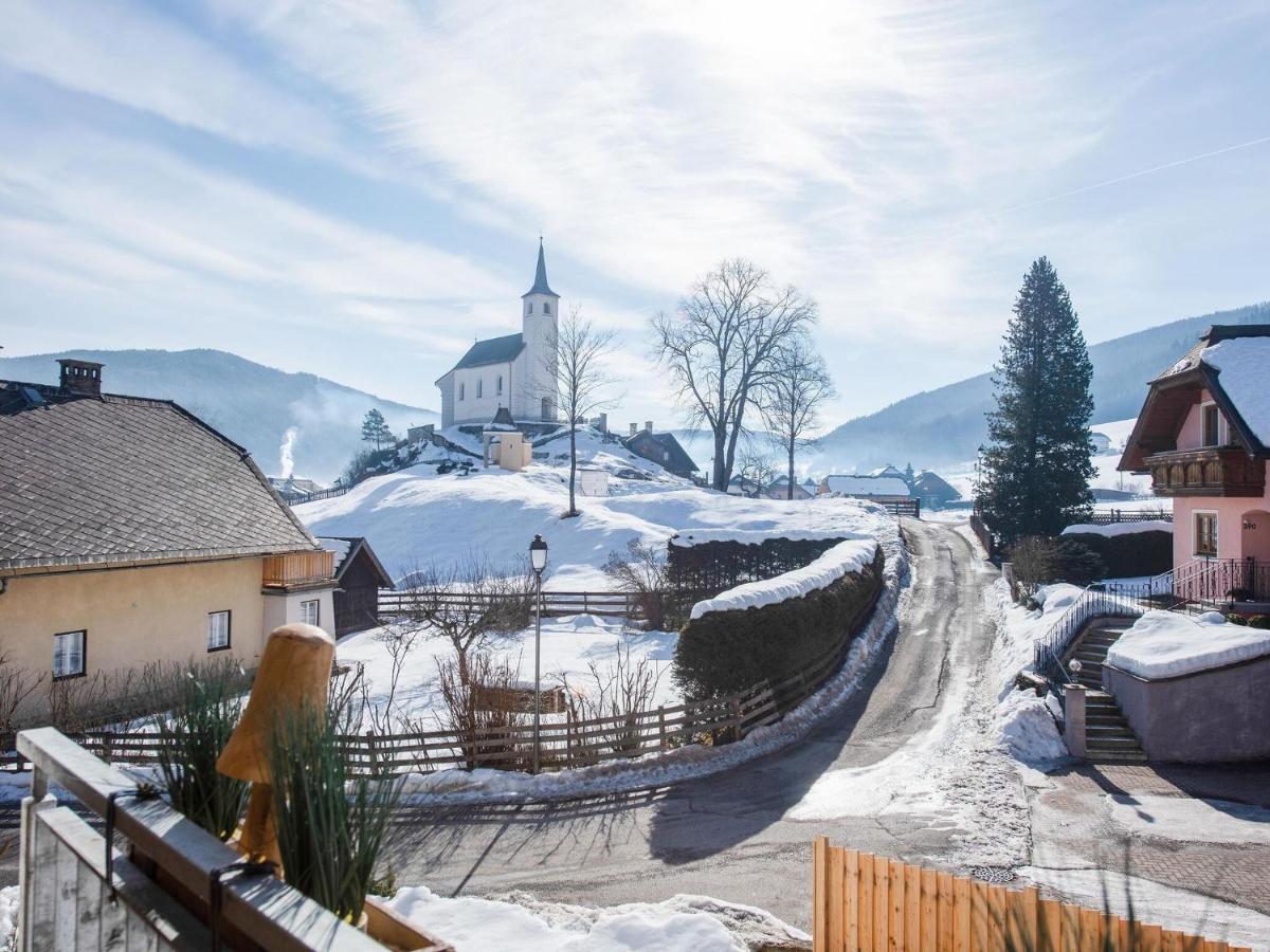 Apartment With Ski Bus On The Doorstep Mauterndorf  Exterior photo